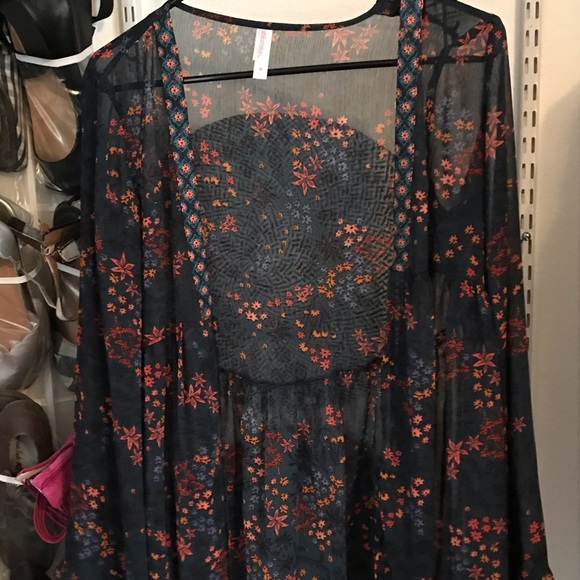 Target  Blouse w/ Embroidery - Picture 2 of 2